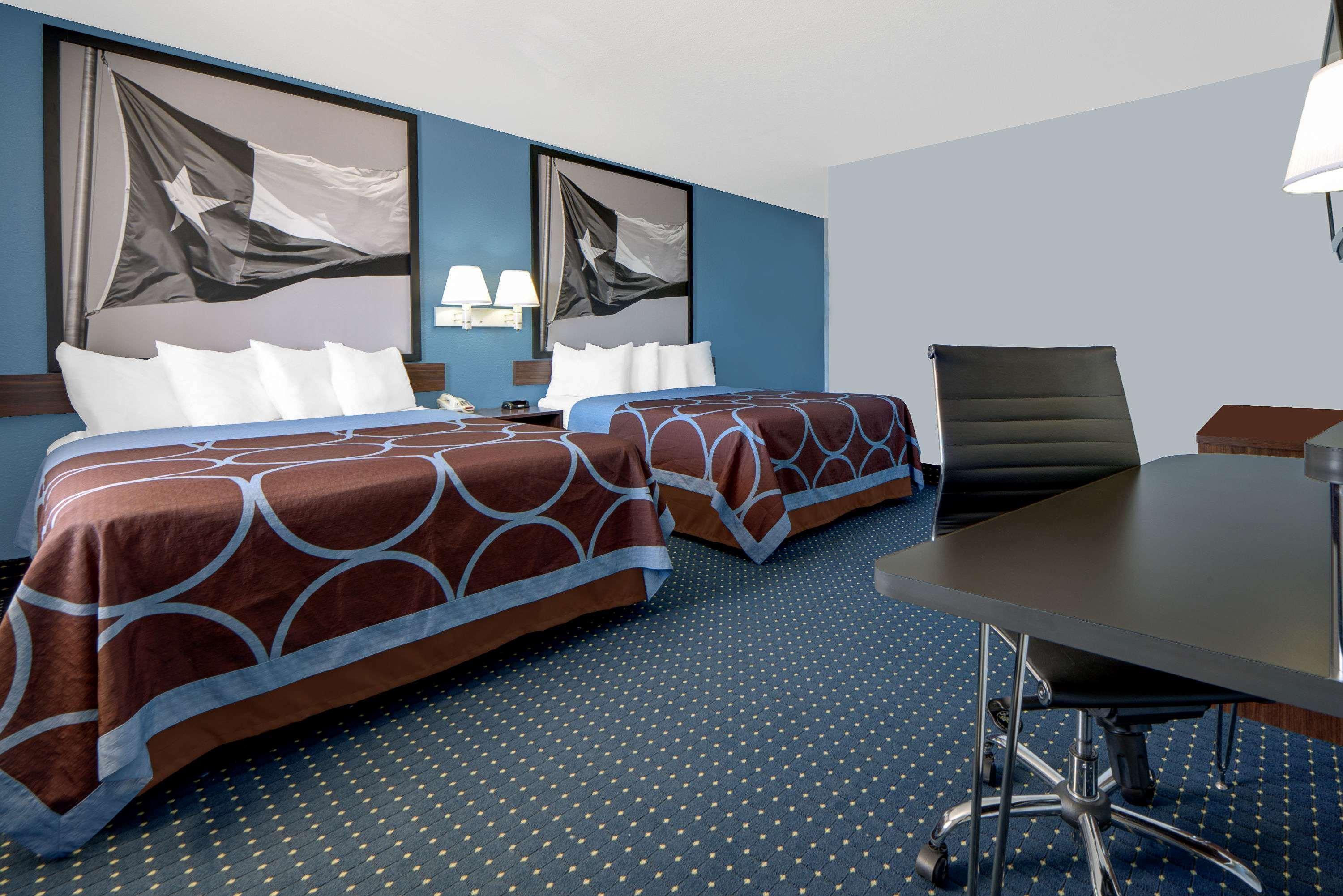 ซูเปอร์ 8 บาย วินด์แฮม ดูมัส Motel Dumas ภายนอก รูปภาพ