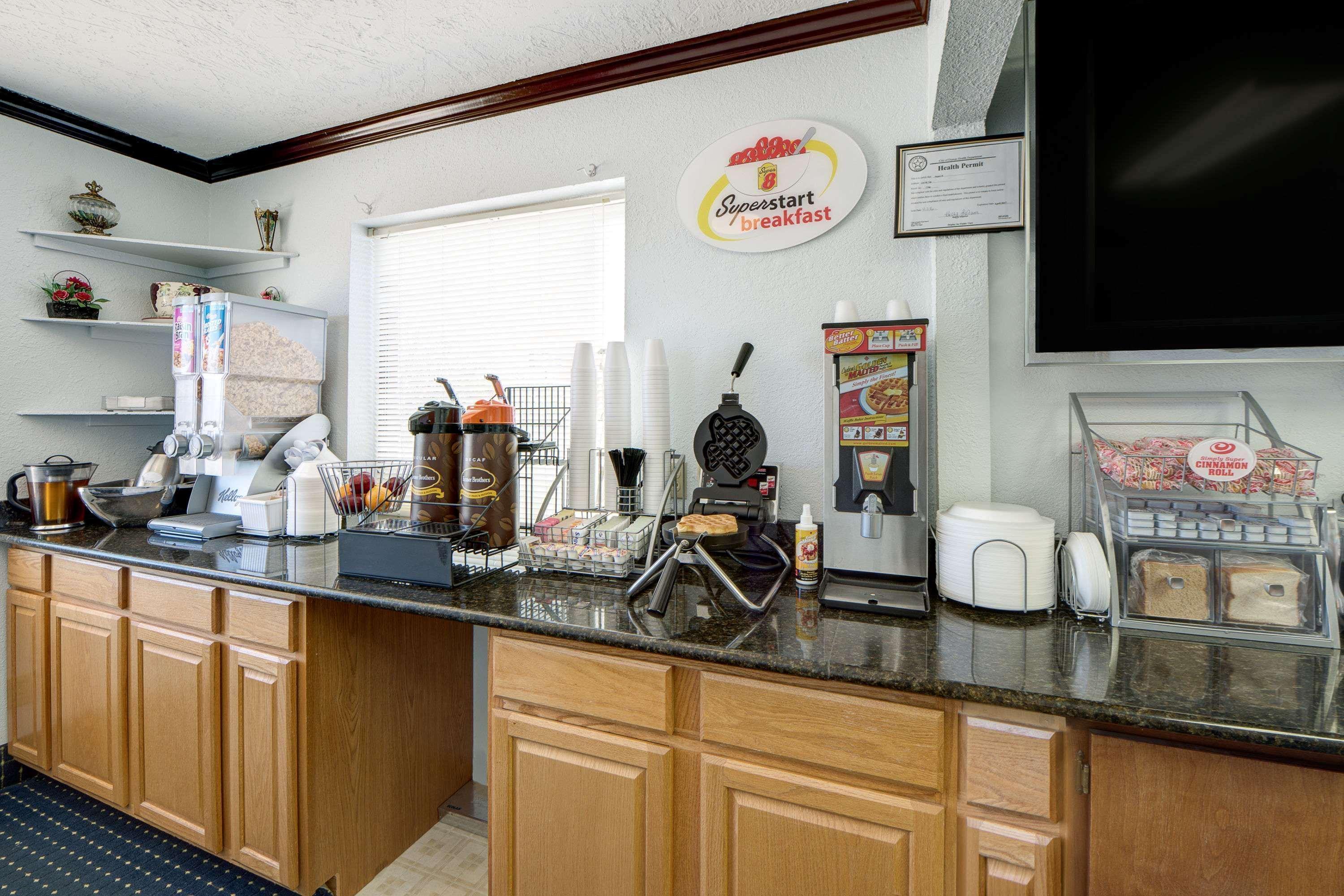 ซูเปอร์ 8 บาย วินด์แฮม ดูมัส Motel Dumas ภายนอก รูปภาพ